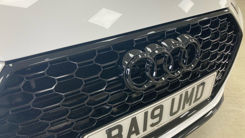 Audi A4 35 TDI Black Edition 5dr S Tronic Diesel Estate